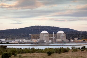 El debate sobre Almaraz no es solo energético, sino también industrial y estratégico, en un contexto de creciente electrificación y aumento de la demanda base.
